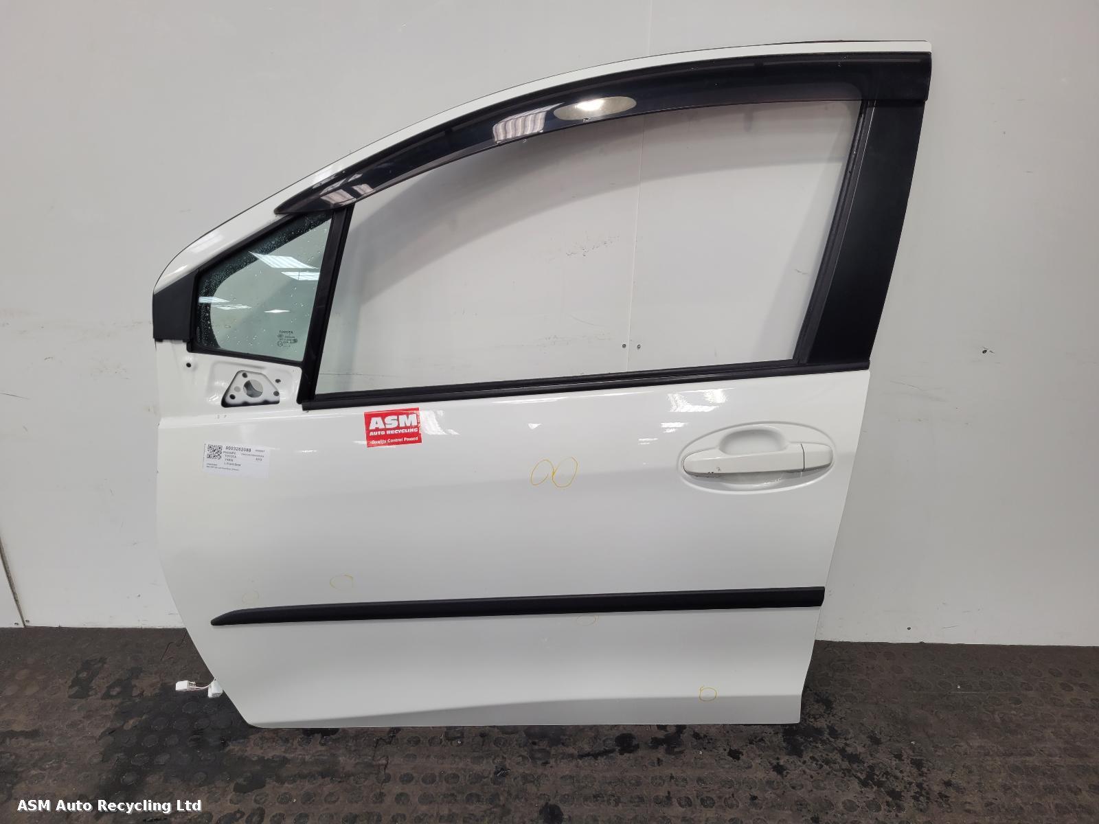 View Auto part L Front Door Toyota Yaris 2012