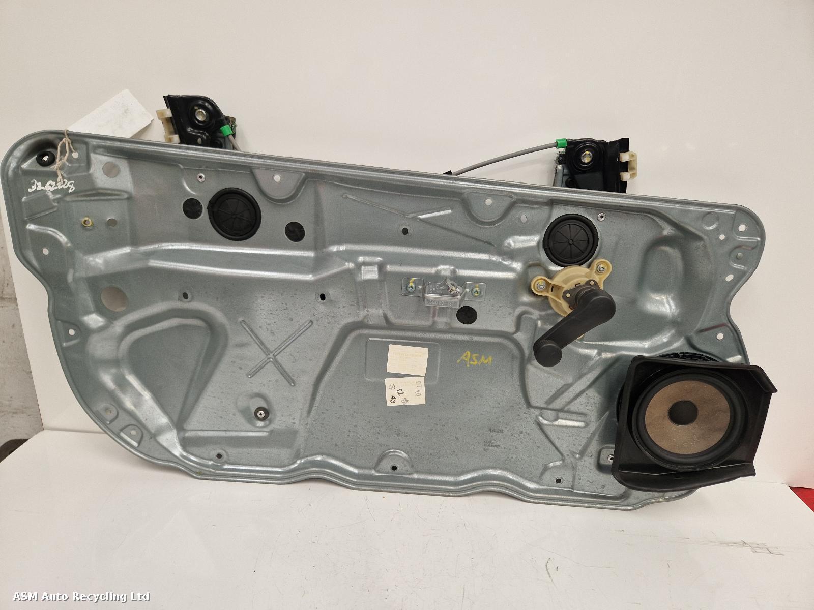 View Auto part LF Window Regulator Volkswagen Polo 2009