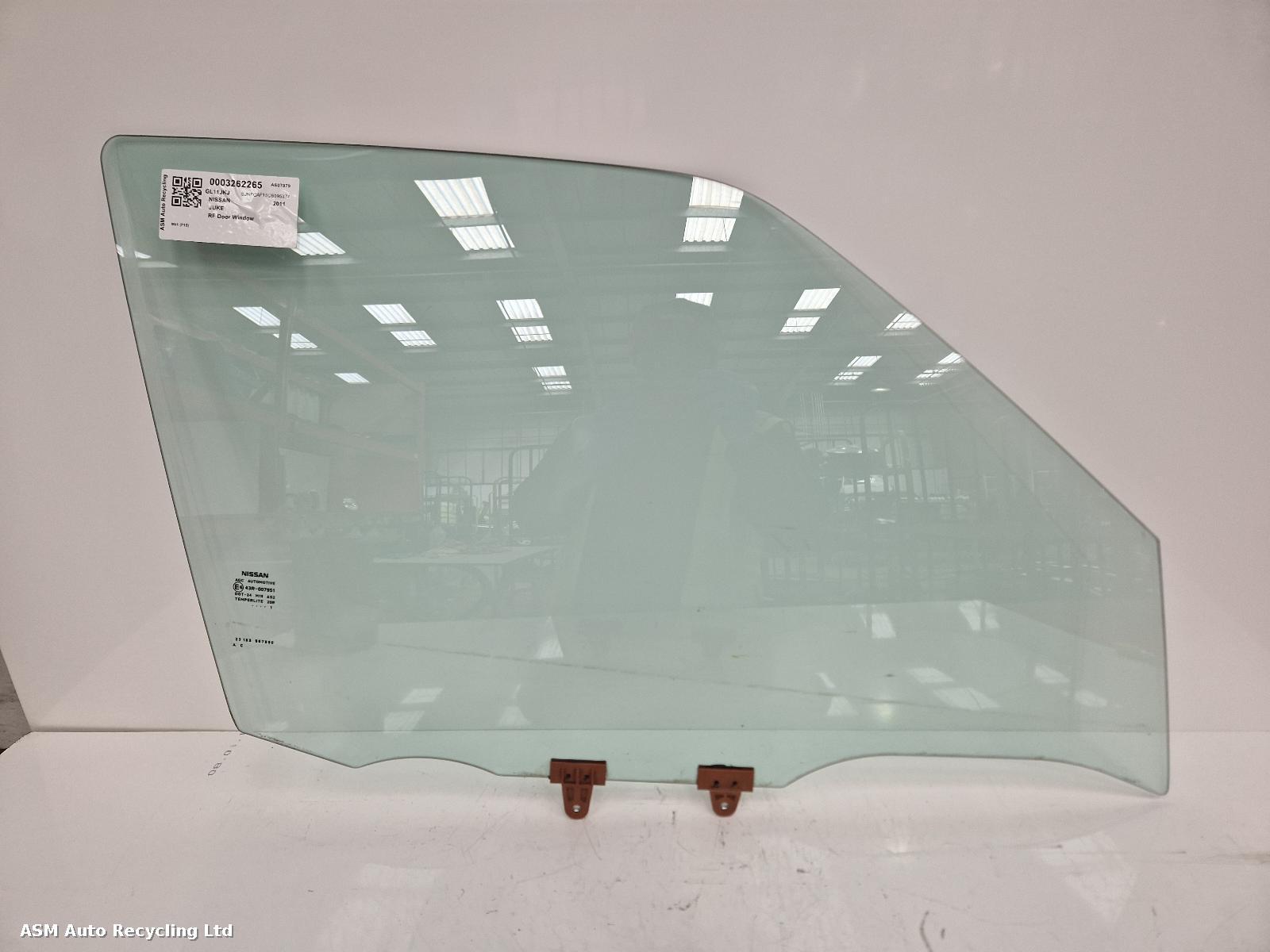 View Auto part RF Door Window Nissan Juke 2011