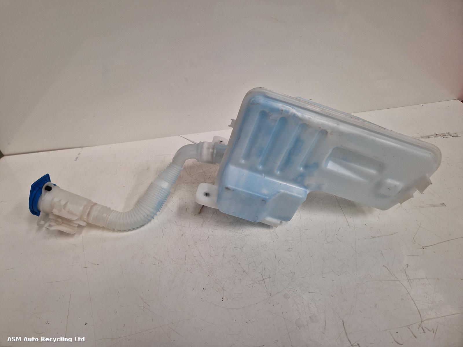 View Auto part Washer Bottle Seat Ateca 2018