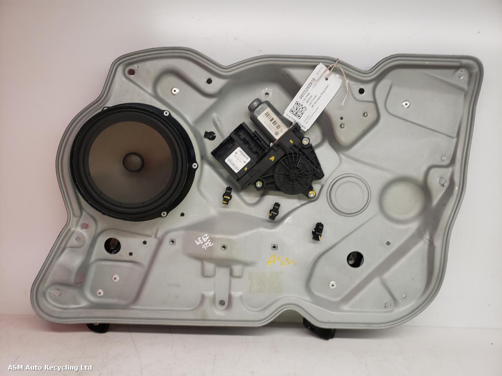 View Auto part RF Window Regulator Skoda Octavia 2011