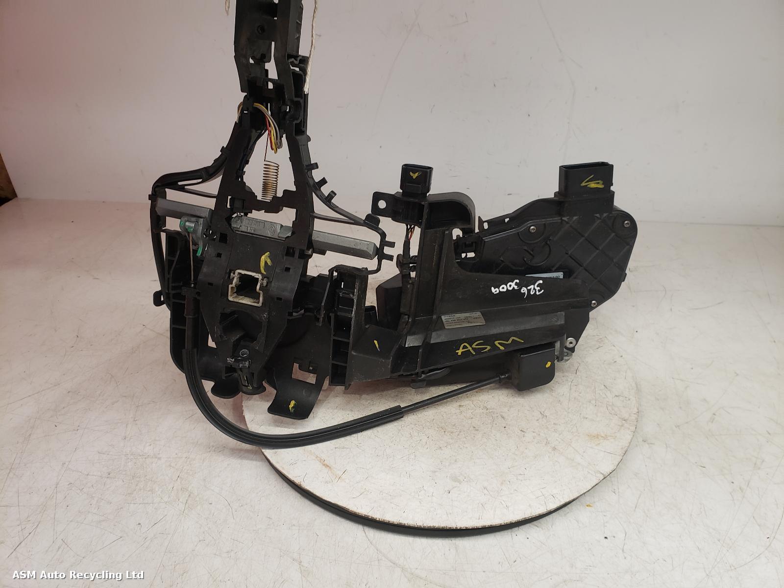 View Auto part Door Lock Assembly Jaguar Xf 2011