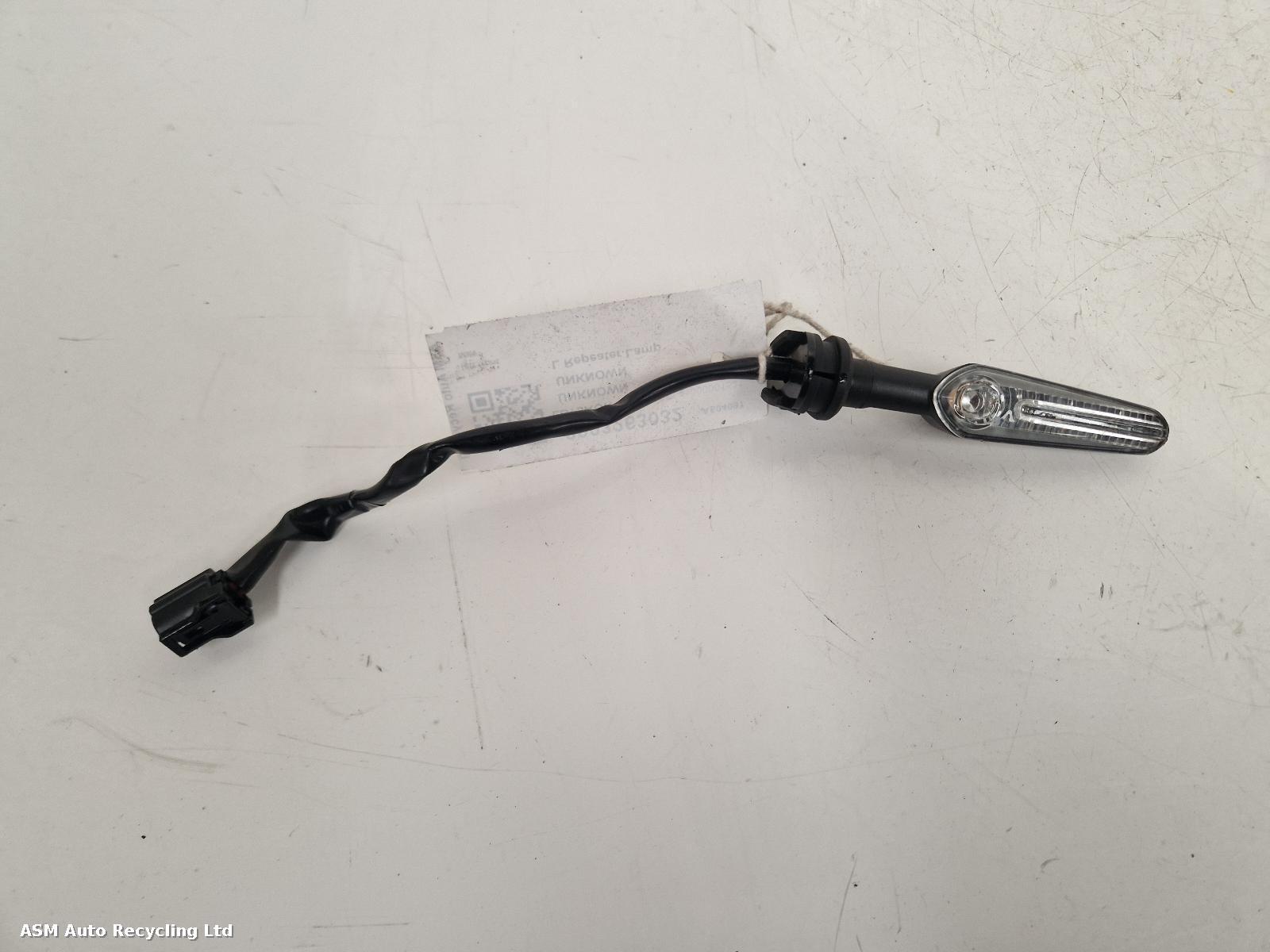 View Auto part L Repeater Lamp Yamaha Tricity 125 2025