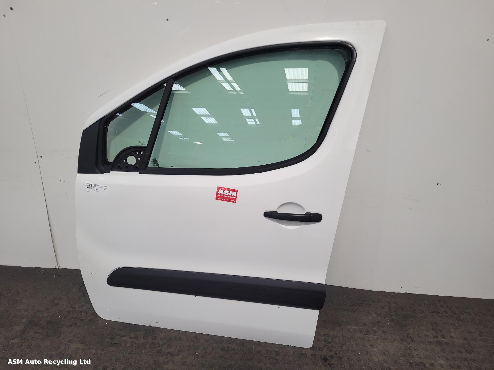 View Auto part L Front Door Peugeot Partner 2015