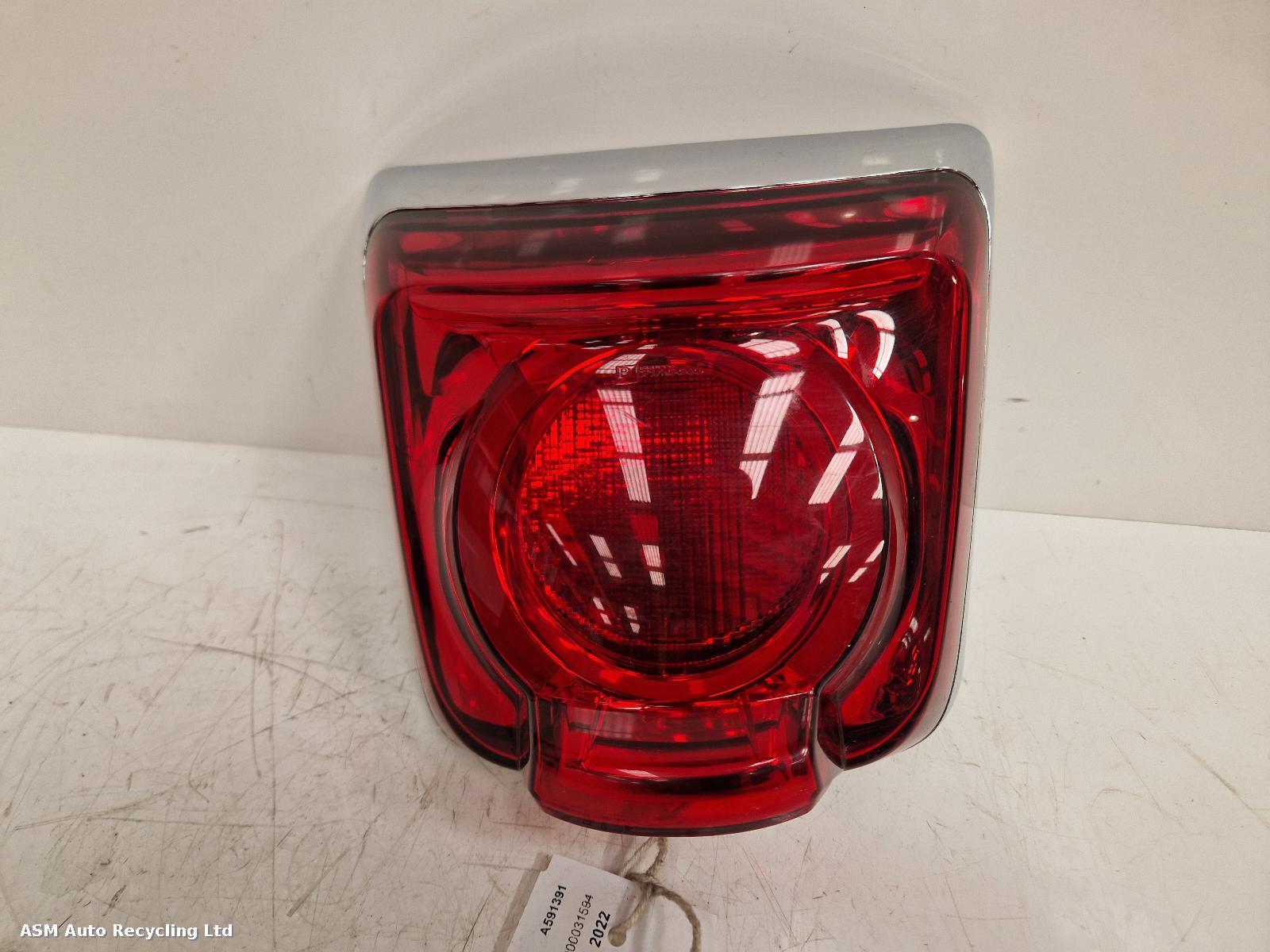 View Auto part Taillight Piaggio Gts 300 Super 2022