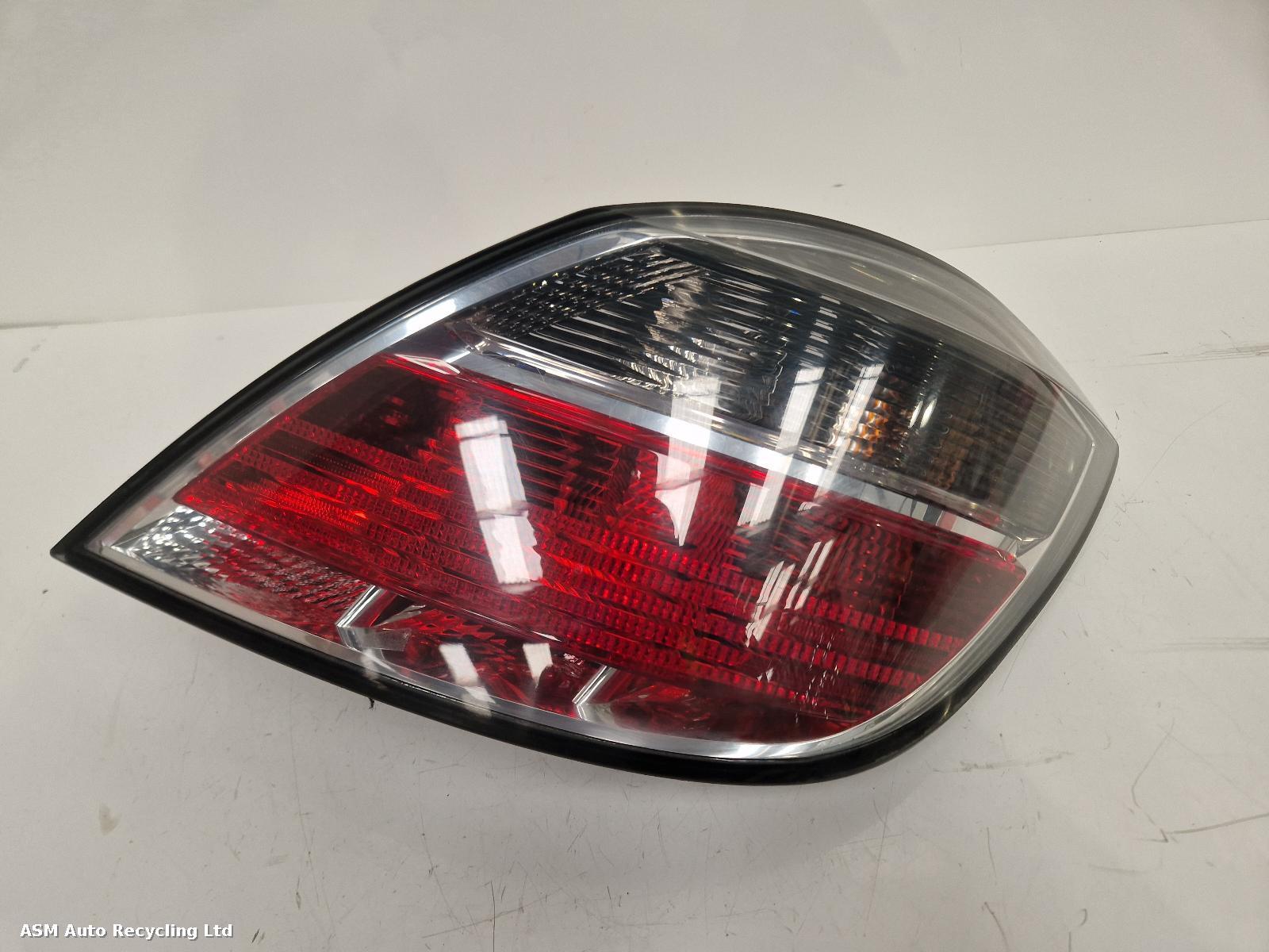 View Auto part R Taillight Vauxhall Astra 2009