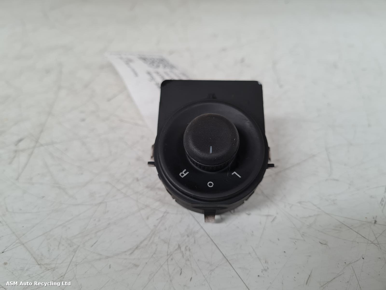 View Auto part Mirror Switch Vauxhall Astra 2015