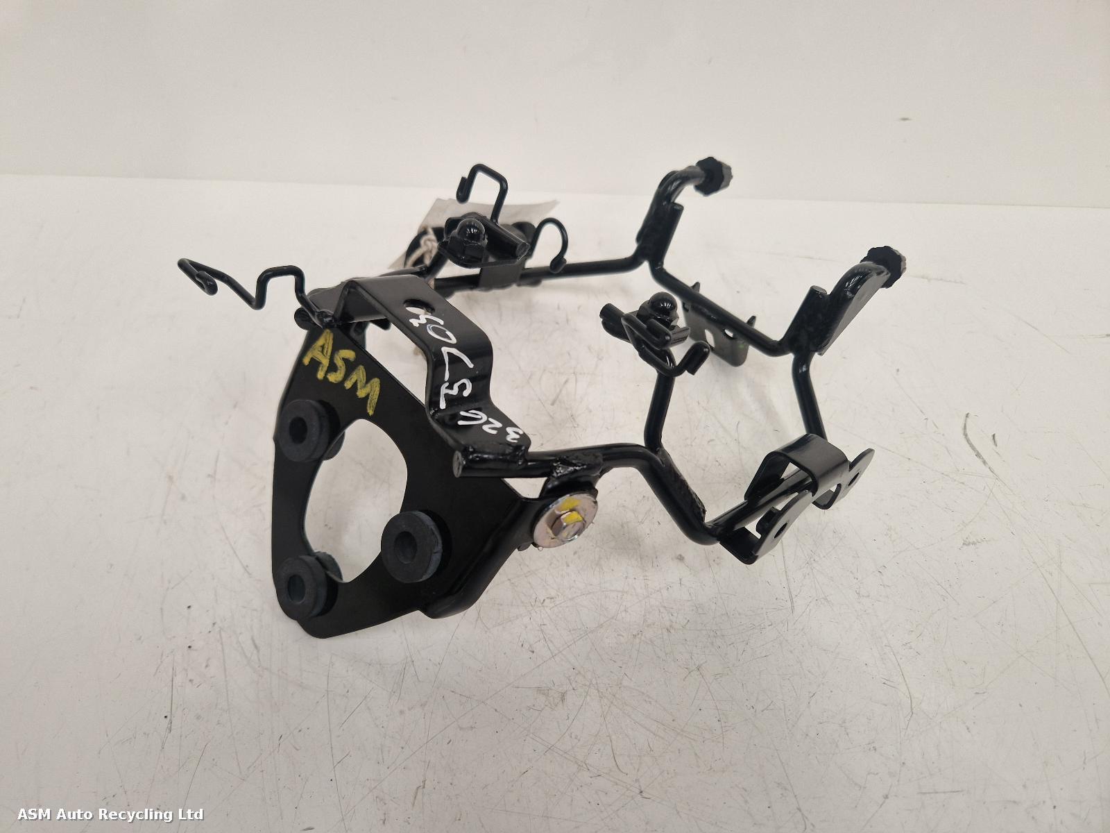 View Auto part Misc Bracket Yamaha Xsr125 2022