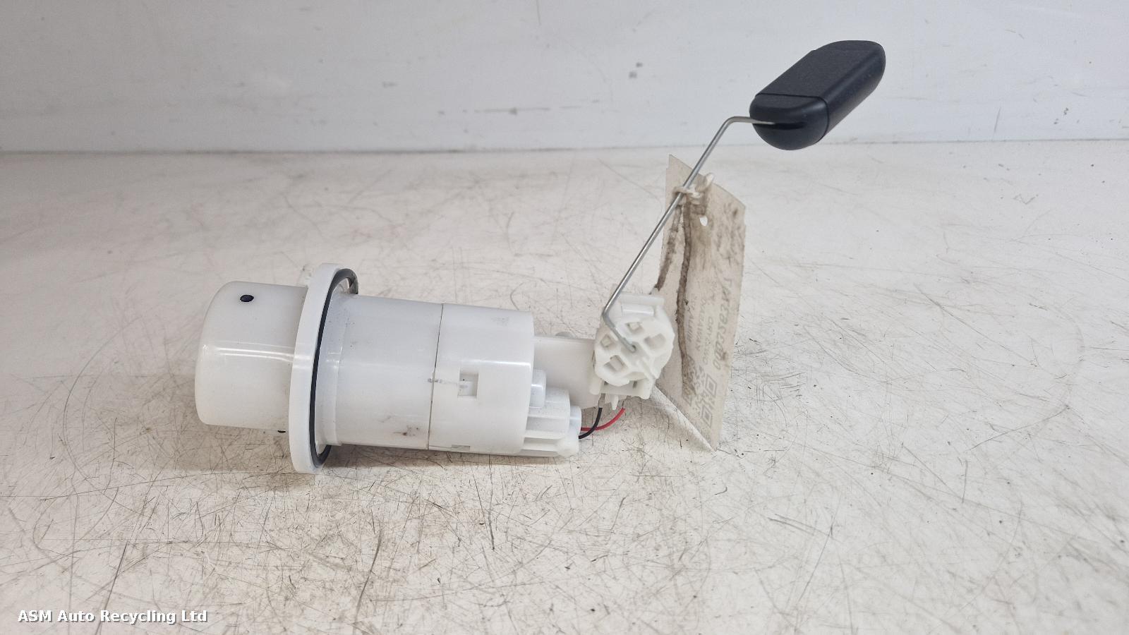 View Auto part Fuel Pump Kawasaki Ninja 125 2023