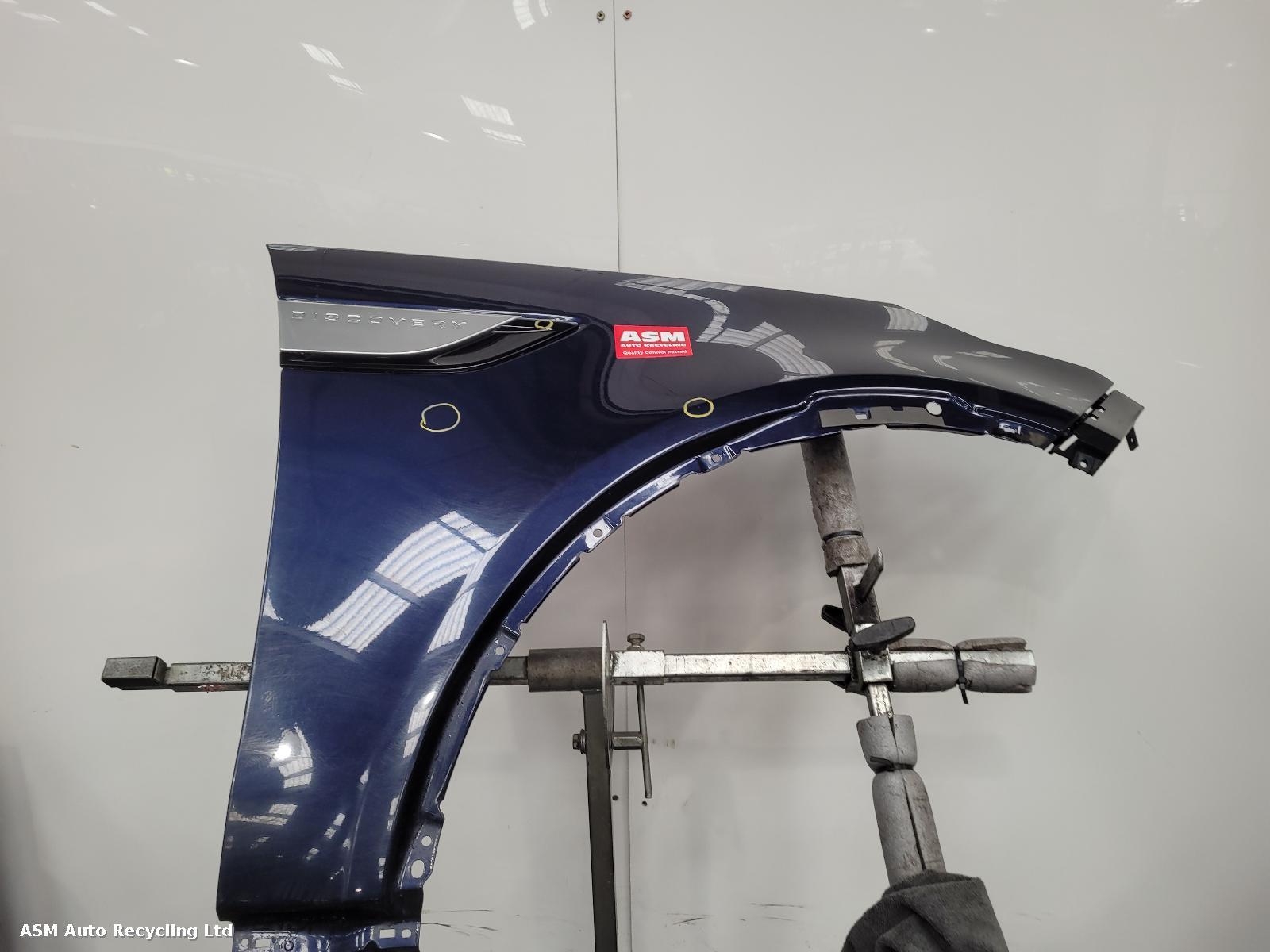 View Auto part R Wing Land Rover Discovery 2018