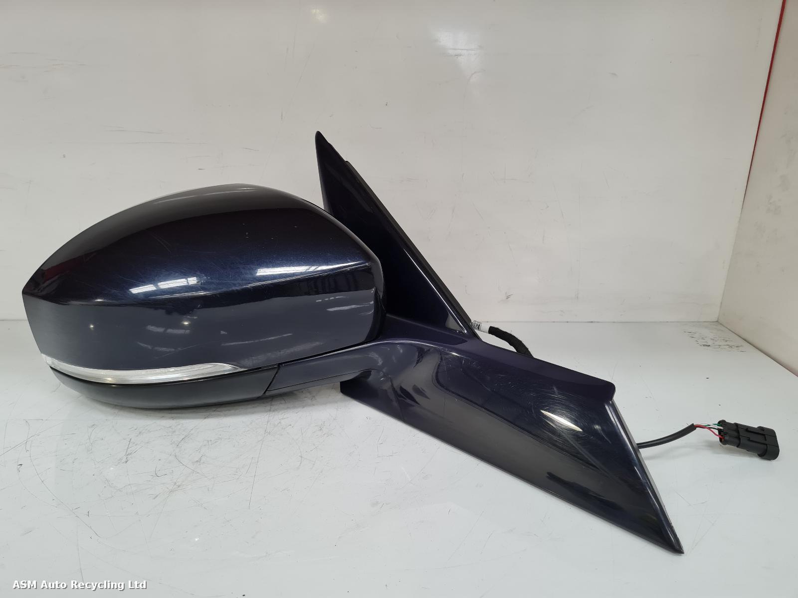 View Auto part R Door Mirror Land Rover Discovery 2018