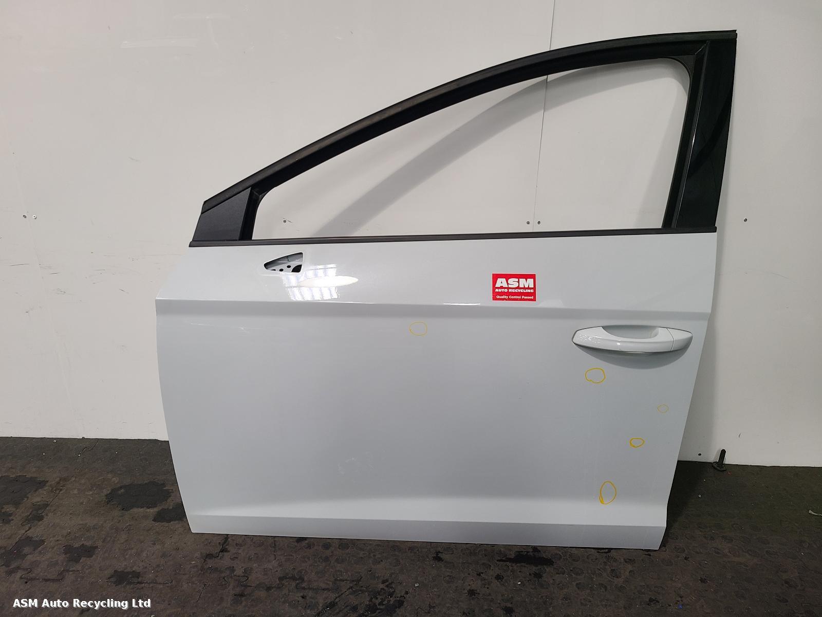 View Auto part L Front Door Seat Leon 2019