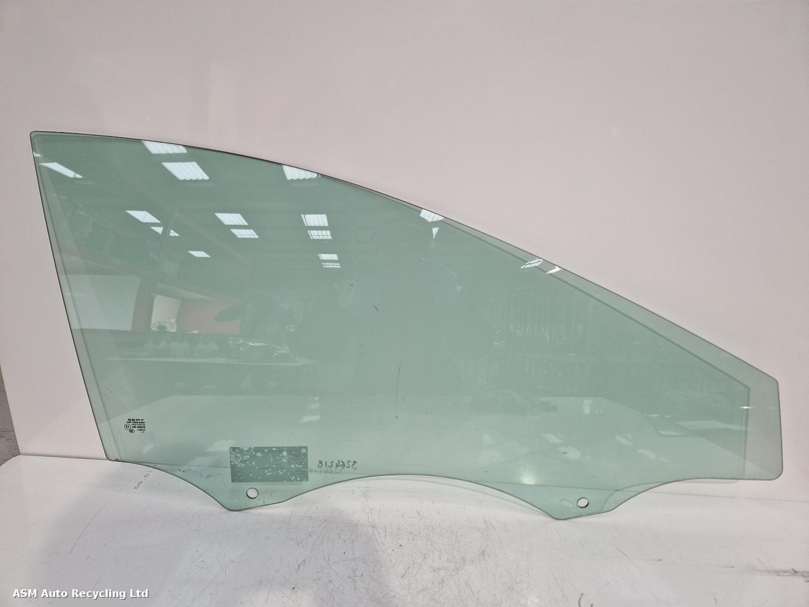 View Auto part RF Door Window Seat Leon 2019