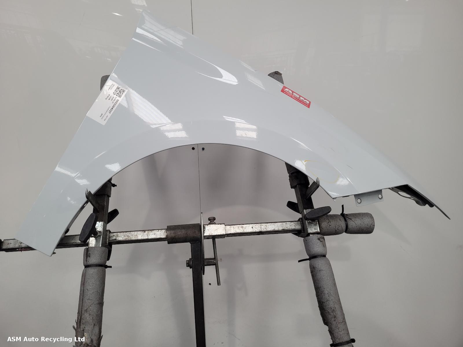 View Auto part R Wing Seat Leon 2019