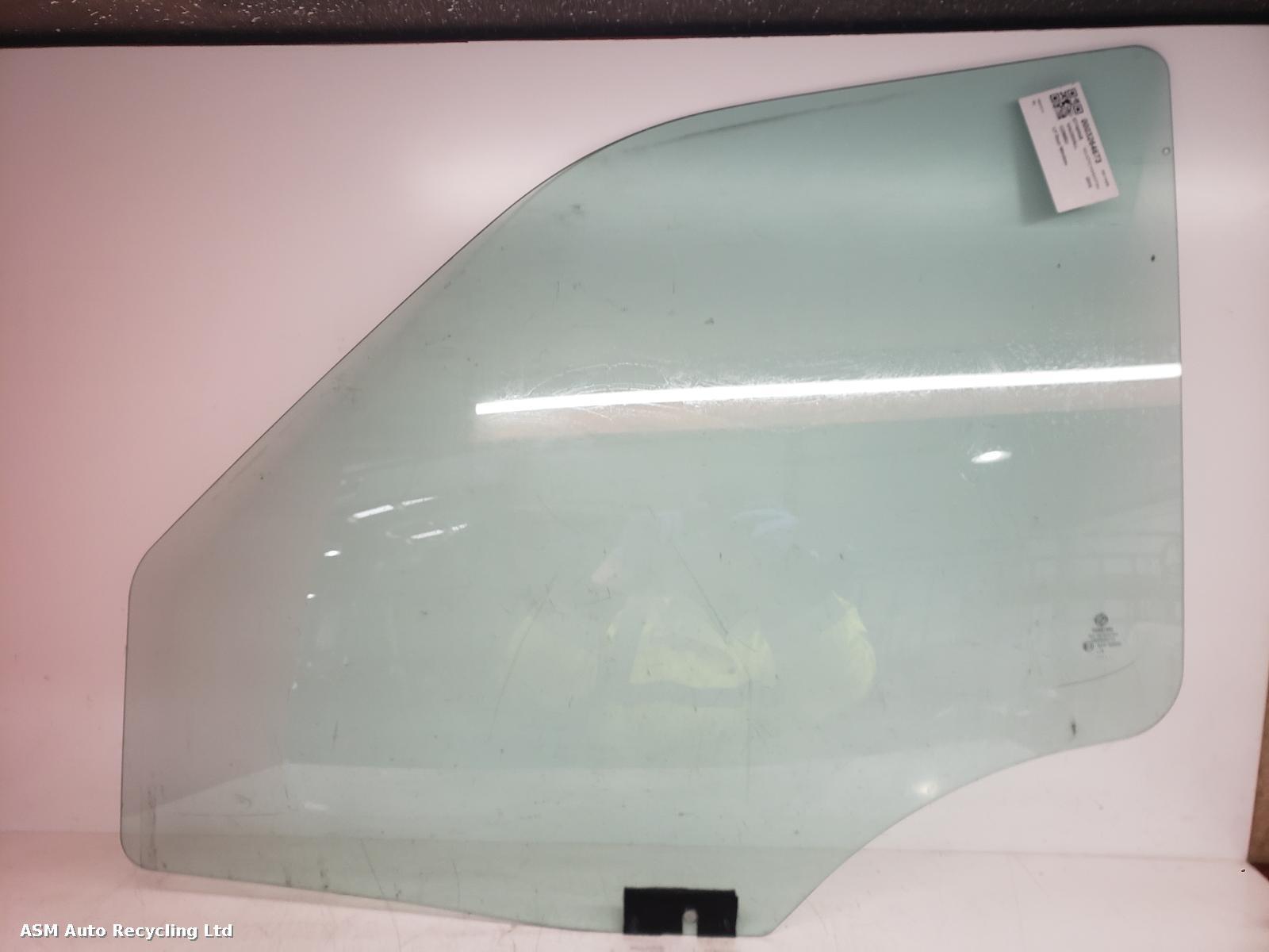 View Auto part LF Door Window Vauxhall Combo 2016