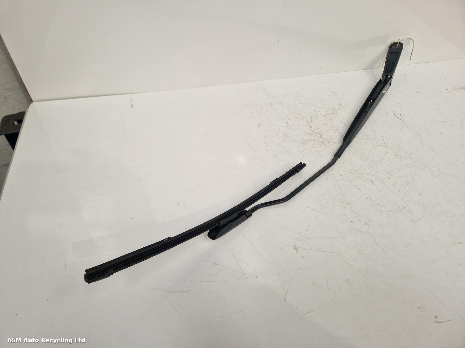 View Auto part Wiper Arm Citroen C3 2015
