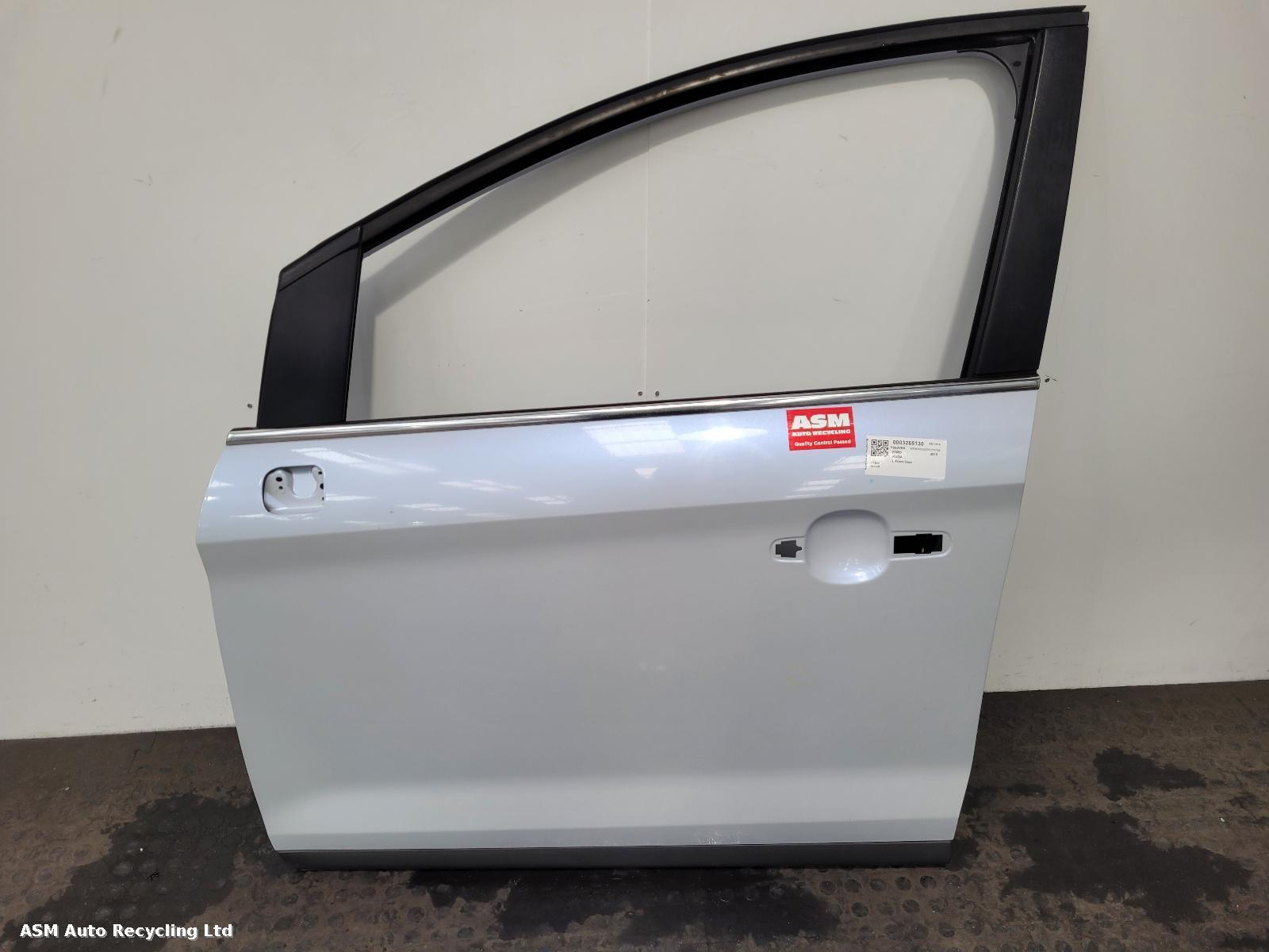 View Auto part L Front Door Ford Kuga 2012
