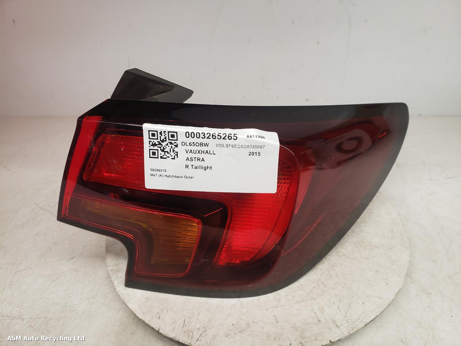 View Auto part R Taillight Vauxhall Astra 2015