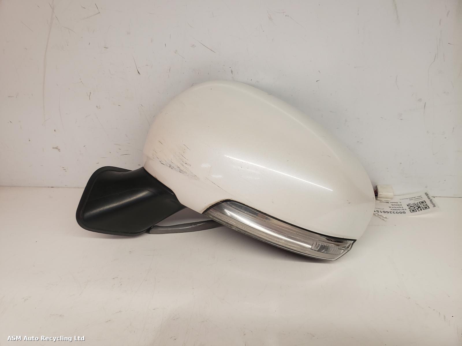 View Auto part L Door Mirror Toyota Prius 2010