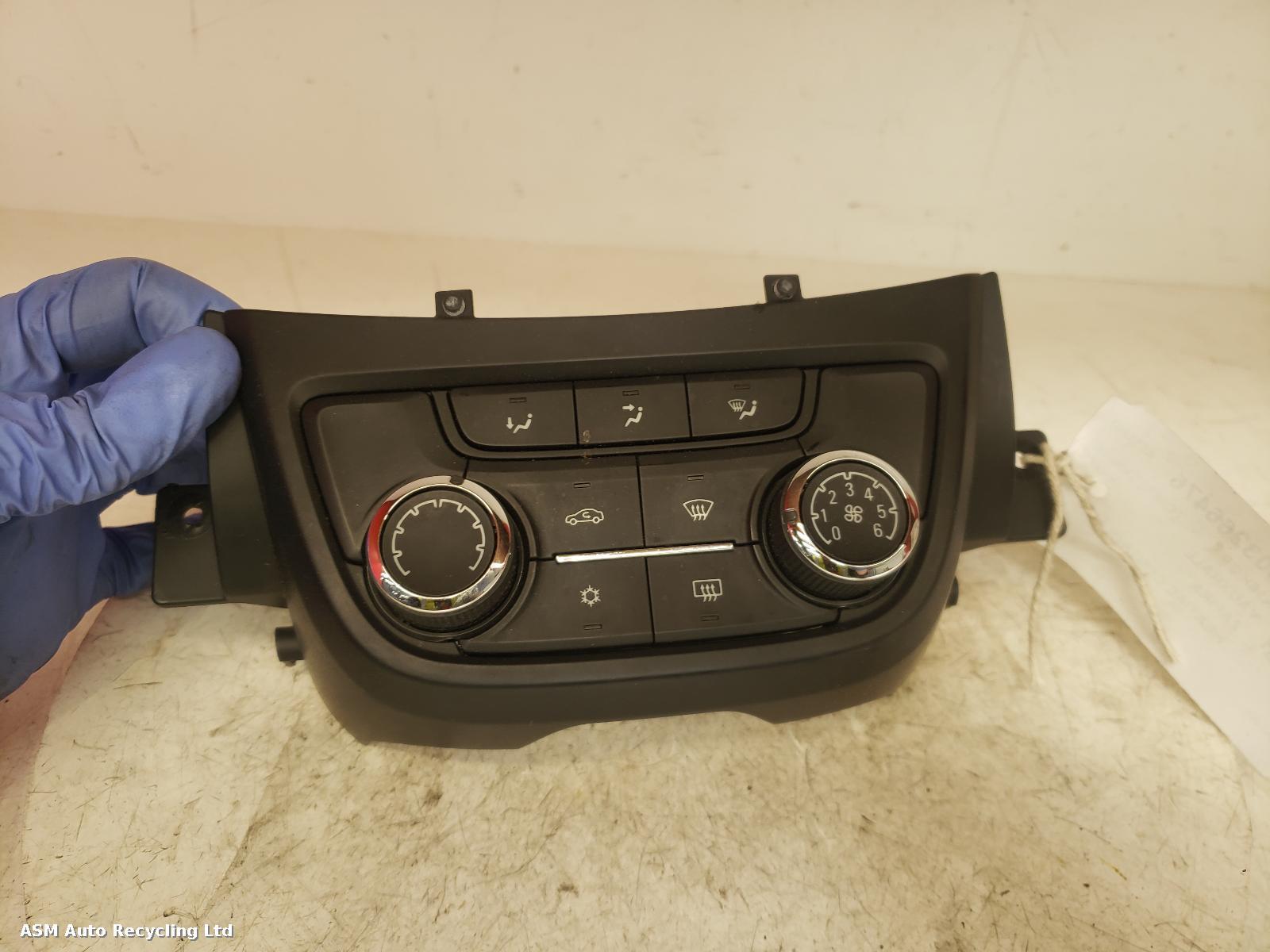 View Auto part Heater/AC Controller Vauxhall Zafira 2016
