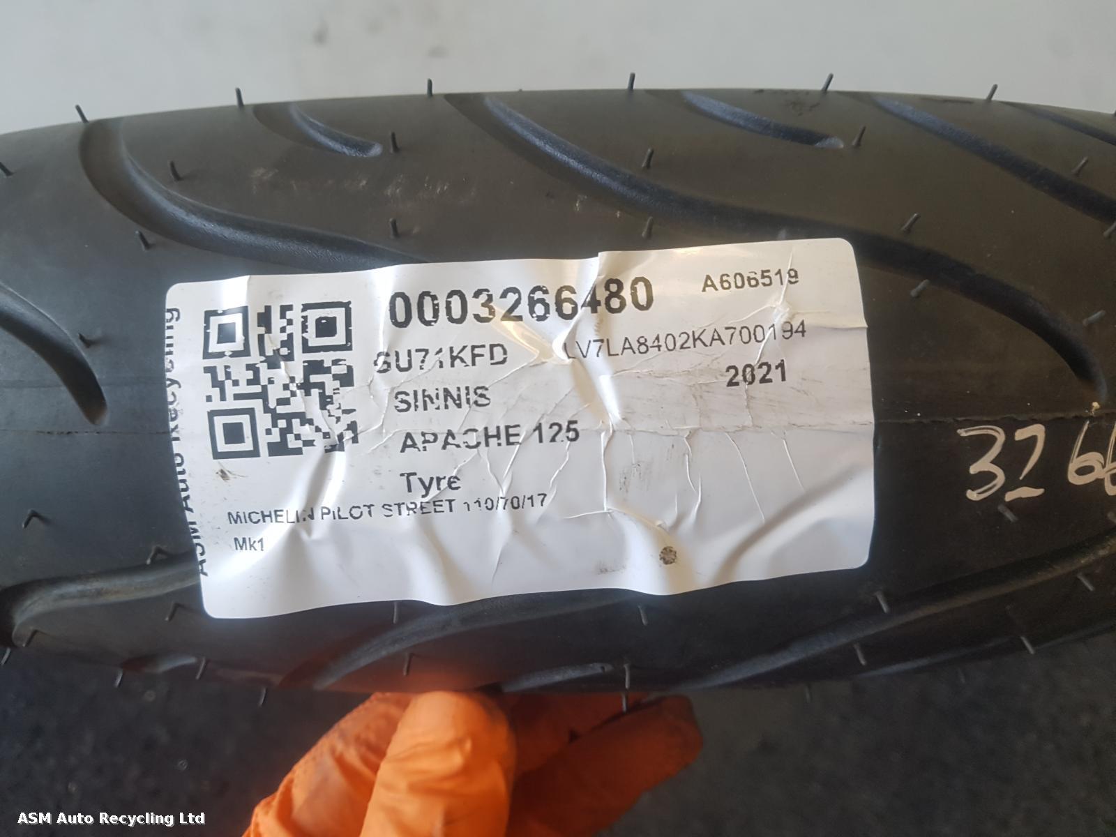 View Auto part Tyre Sinnis Apache 125 2021