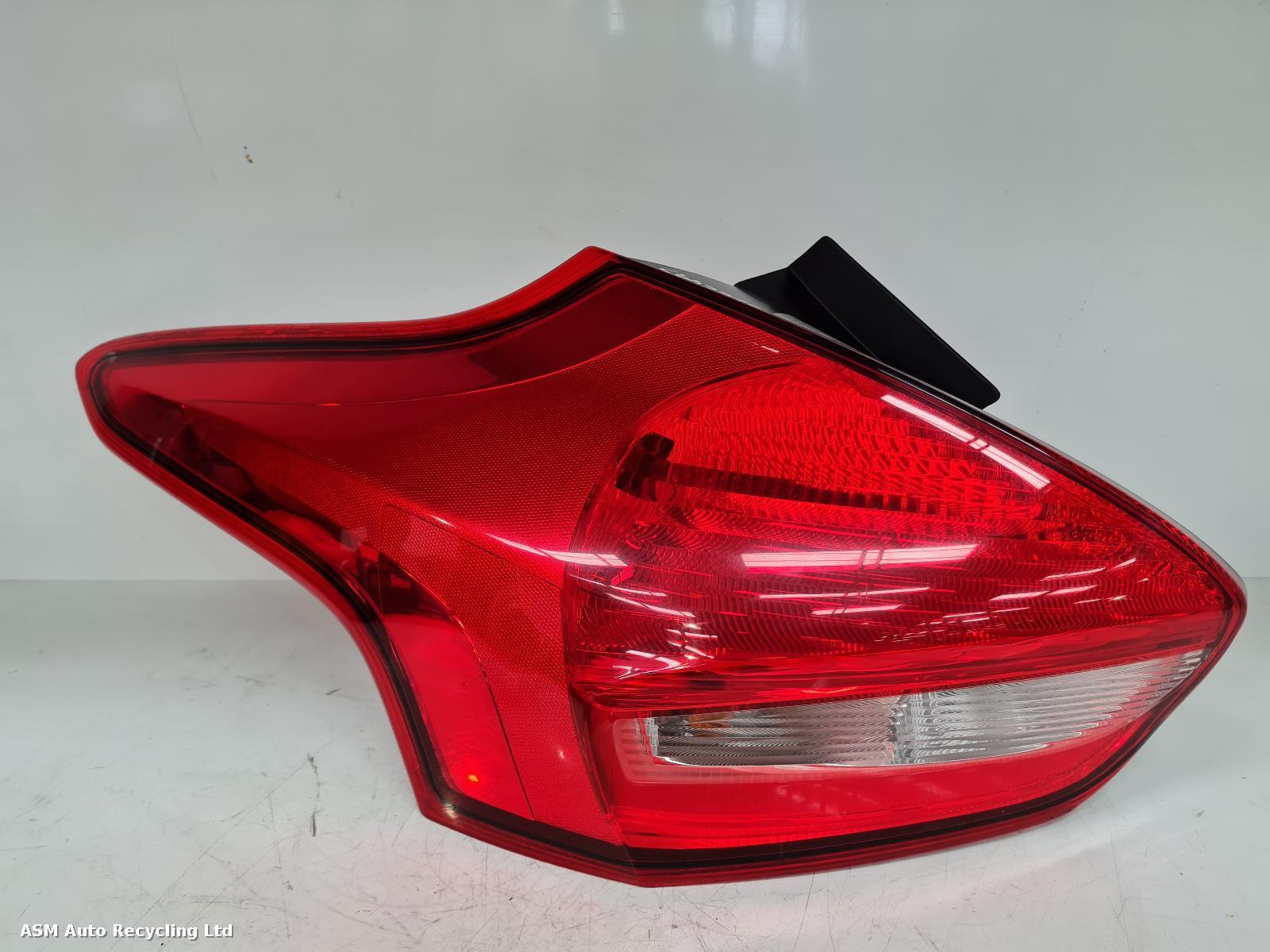 View Auto part L Taillight Ford Focus 2015