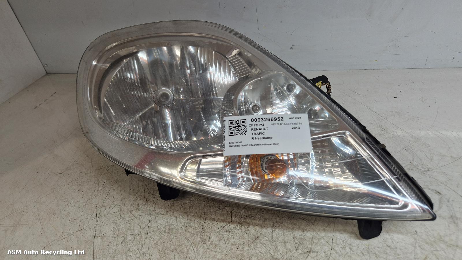 View Auto part R Headlamp Renault Trafic 2013