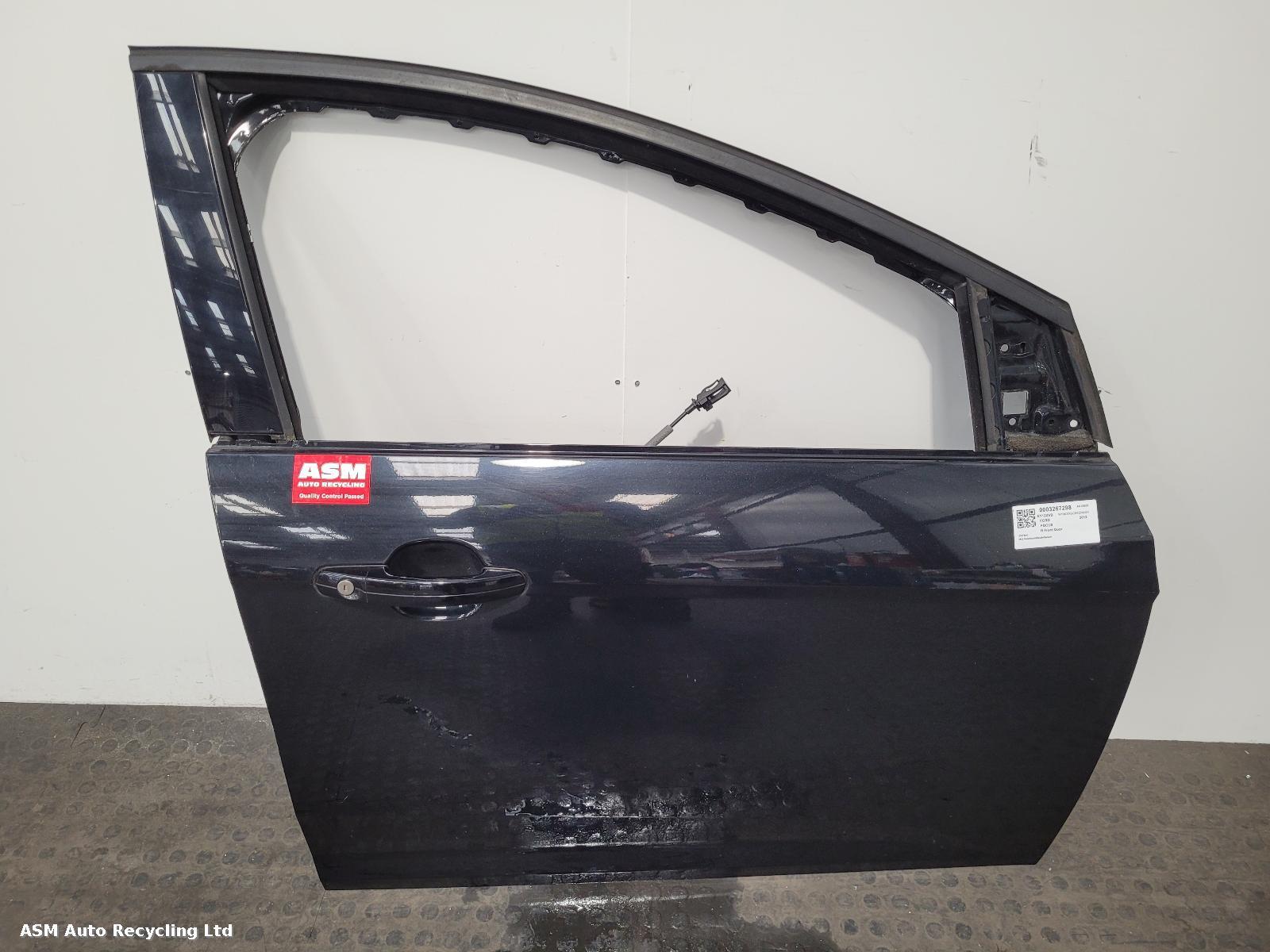 View Auto part R Front Door Ford Focus 2012