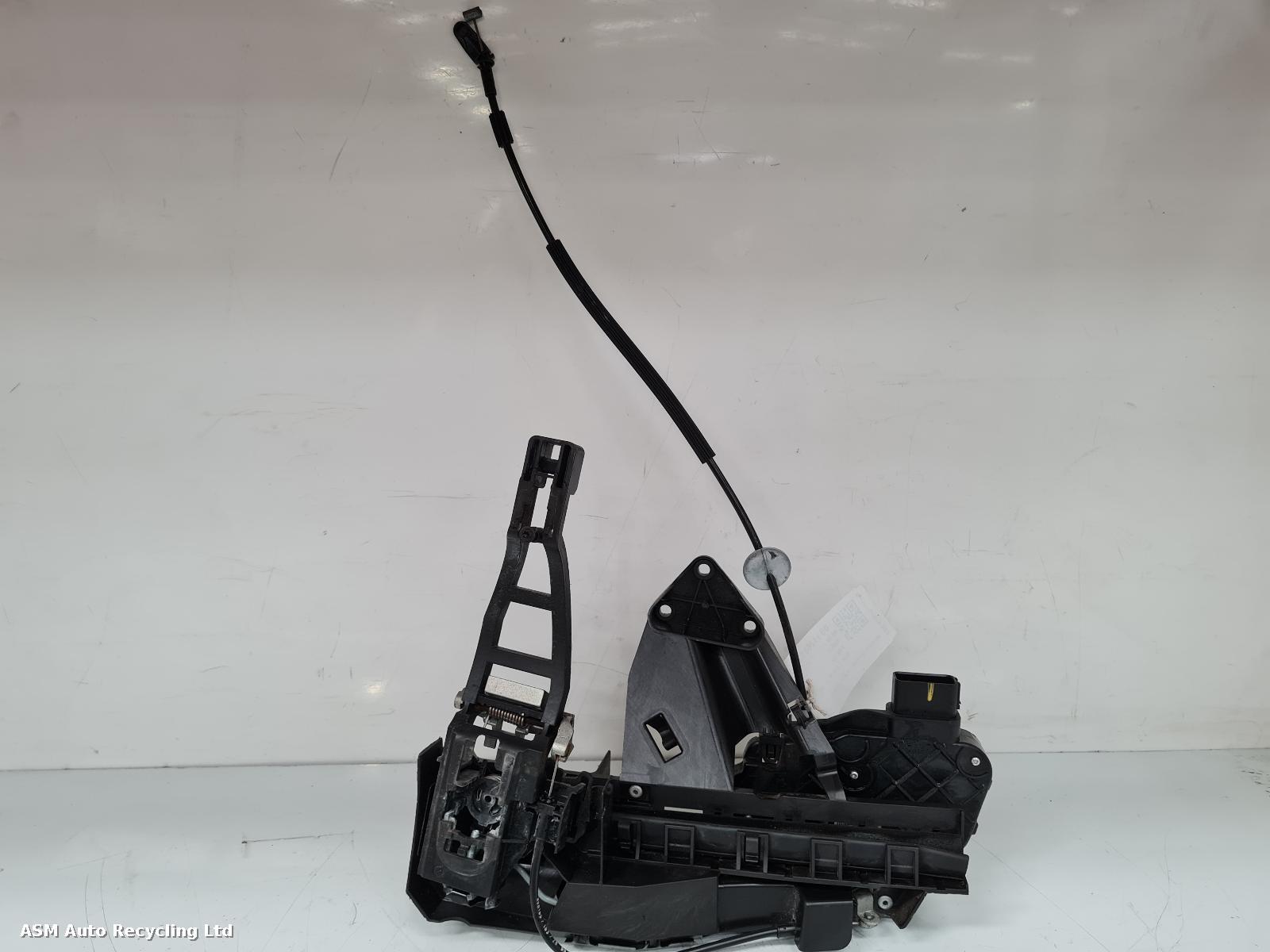 View Auto part Door Lock Assembly Ford Focus 2009