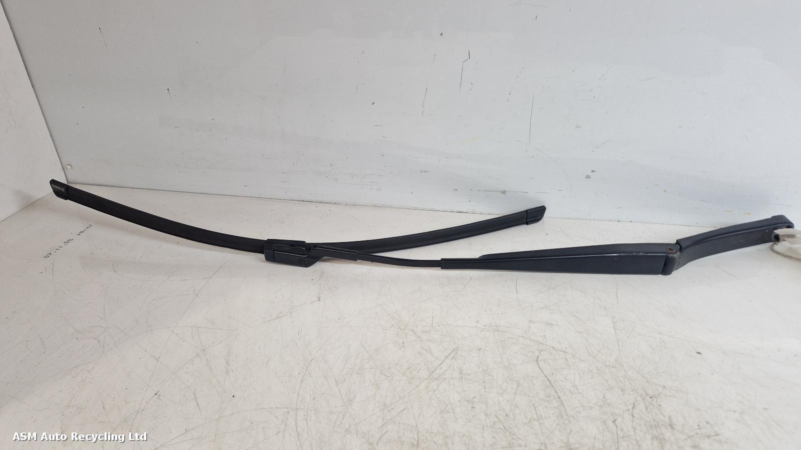 View Auto part Wiper Arm Volkswagen Golf 2013