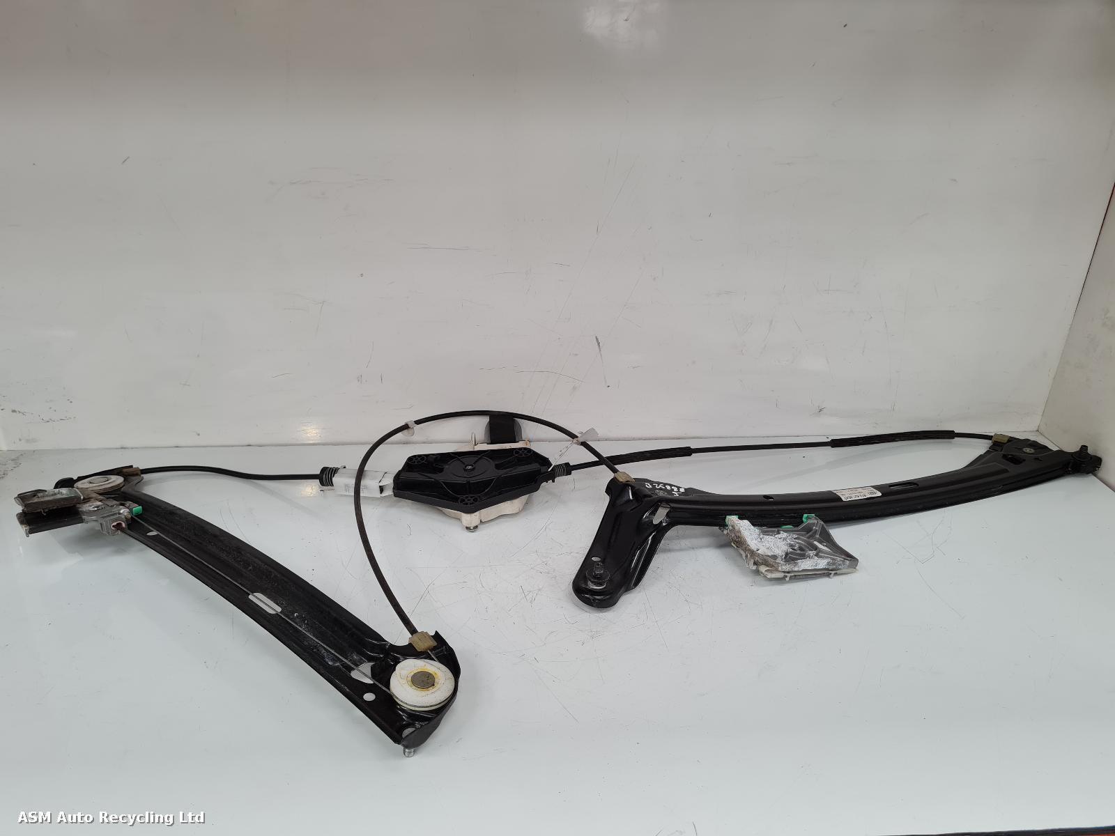 View Auto part RF Window Regulator Audi A5 2009
