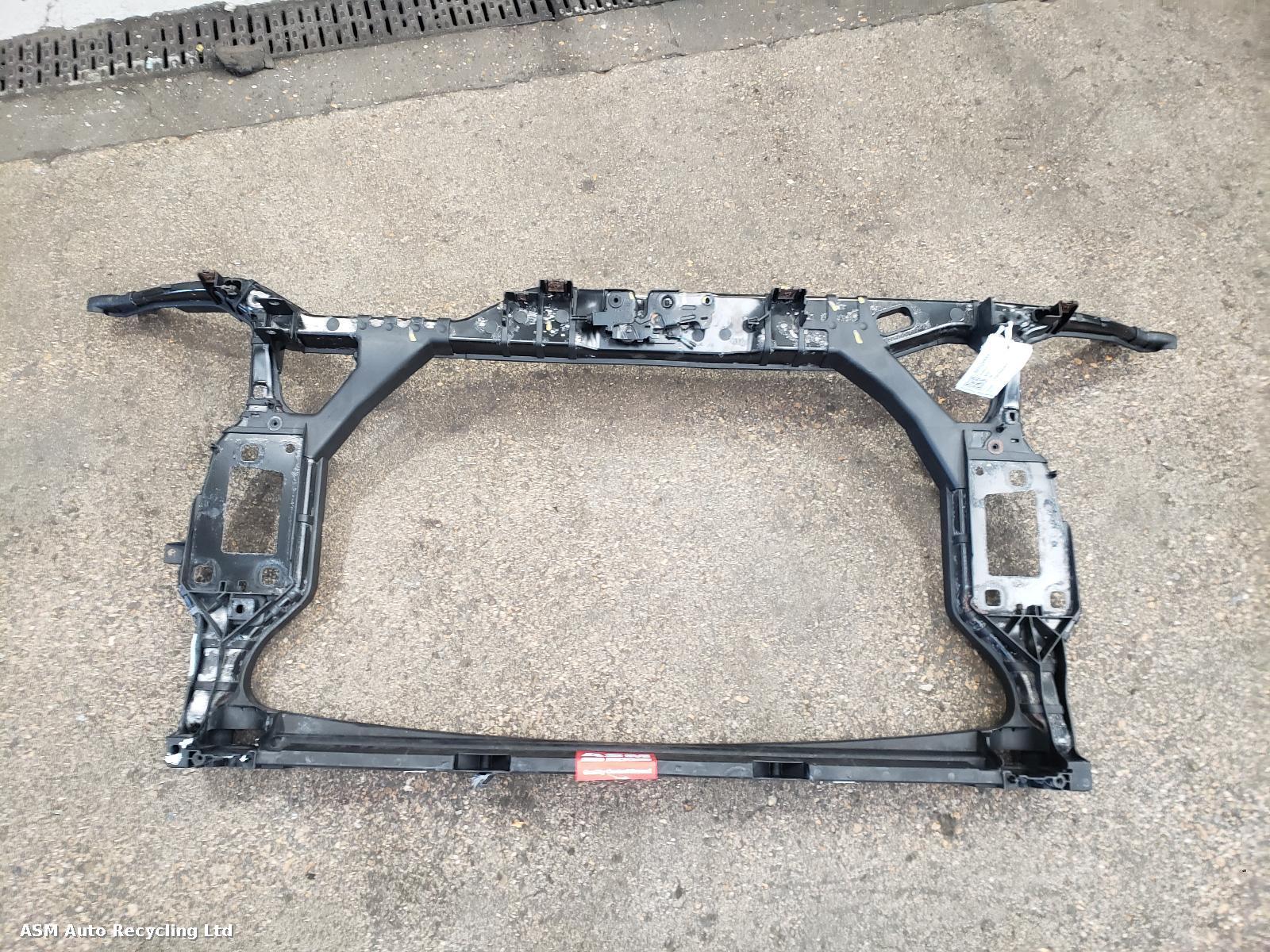 View Auto part Front Panel Audi A5 2009