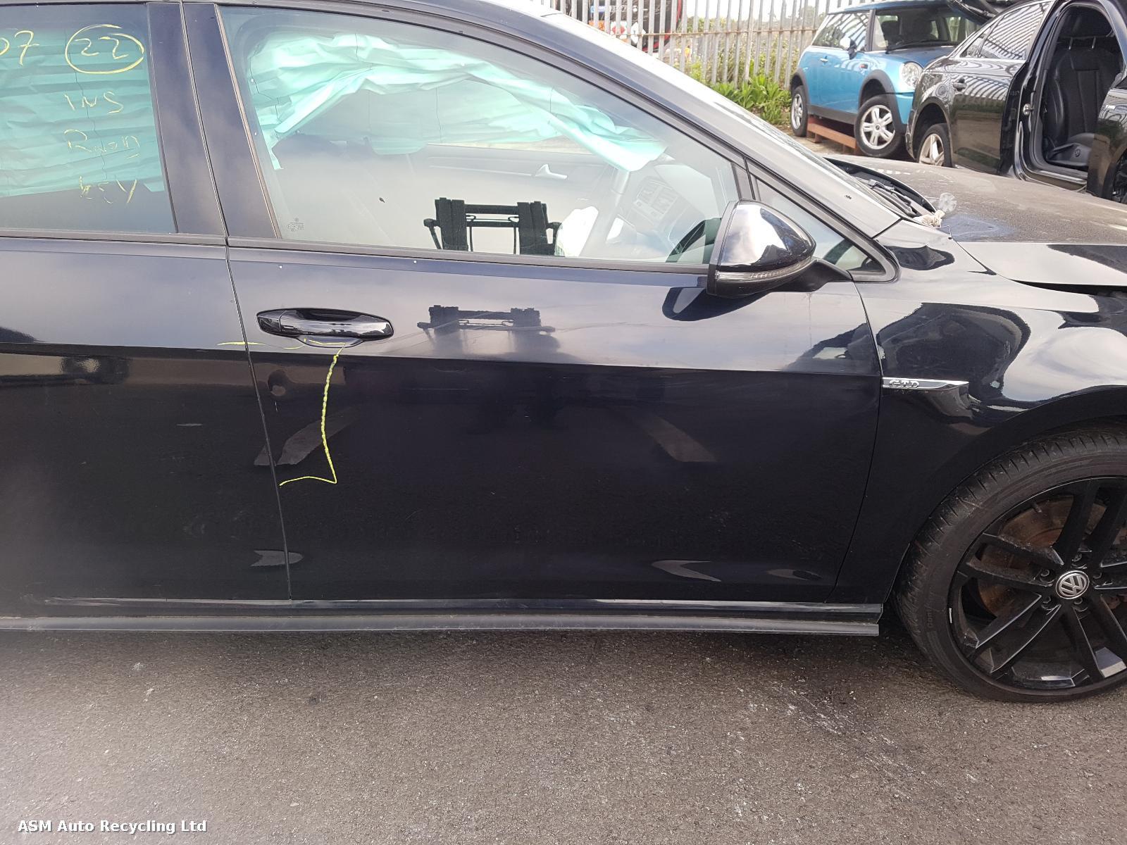 View Auto part R Front Door Volkswagen Golf 2017