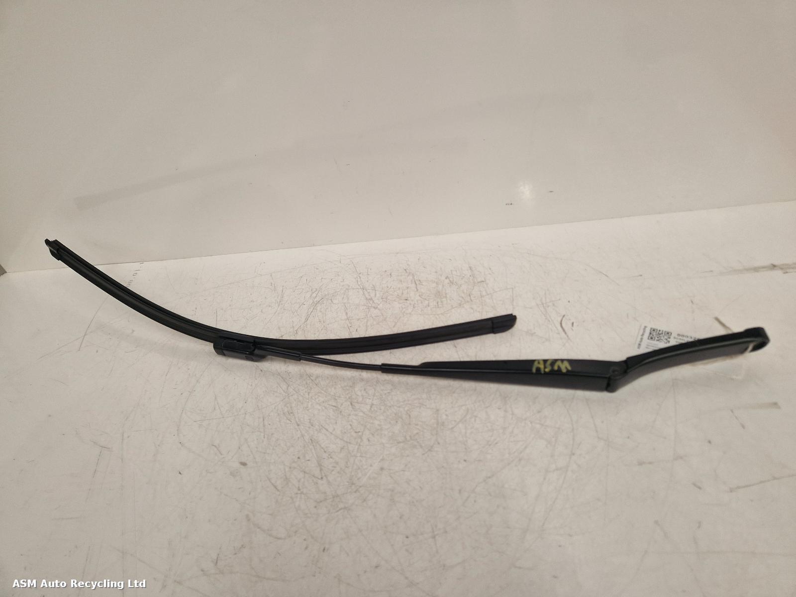 View Auto part Wiper Arm Volkswagen Golf 2017