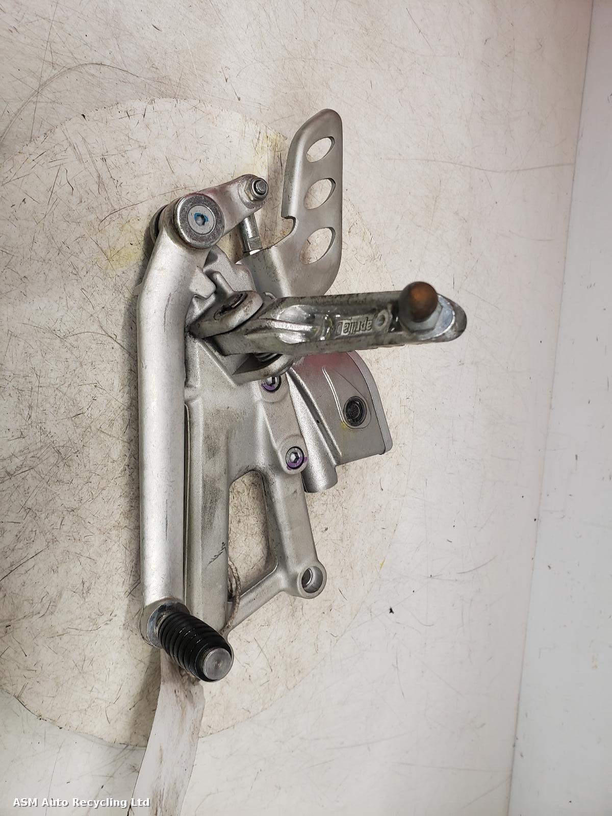 View Auto part Right Footrest Aprilia Rs125 2024