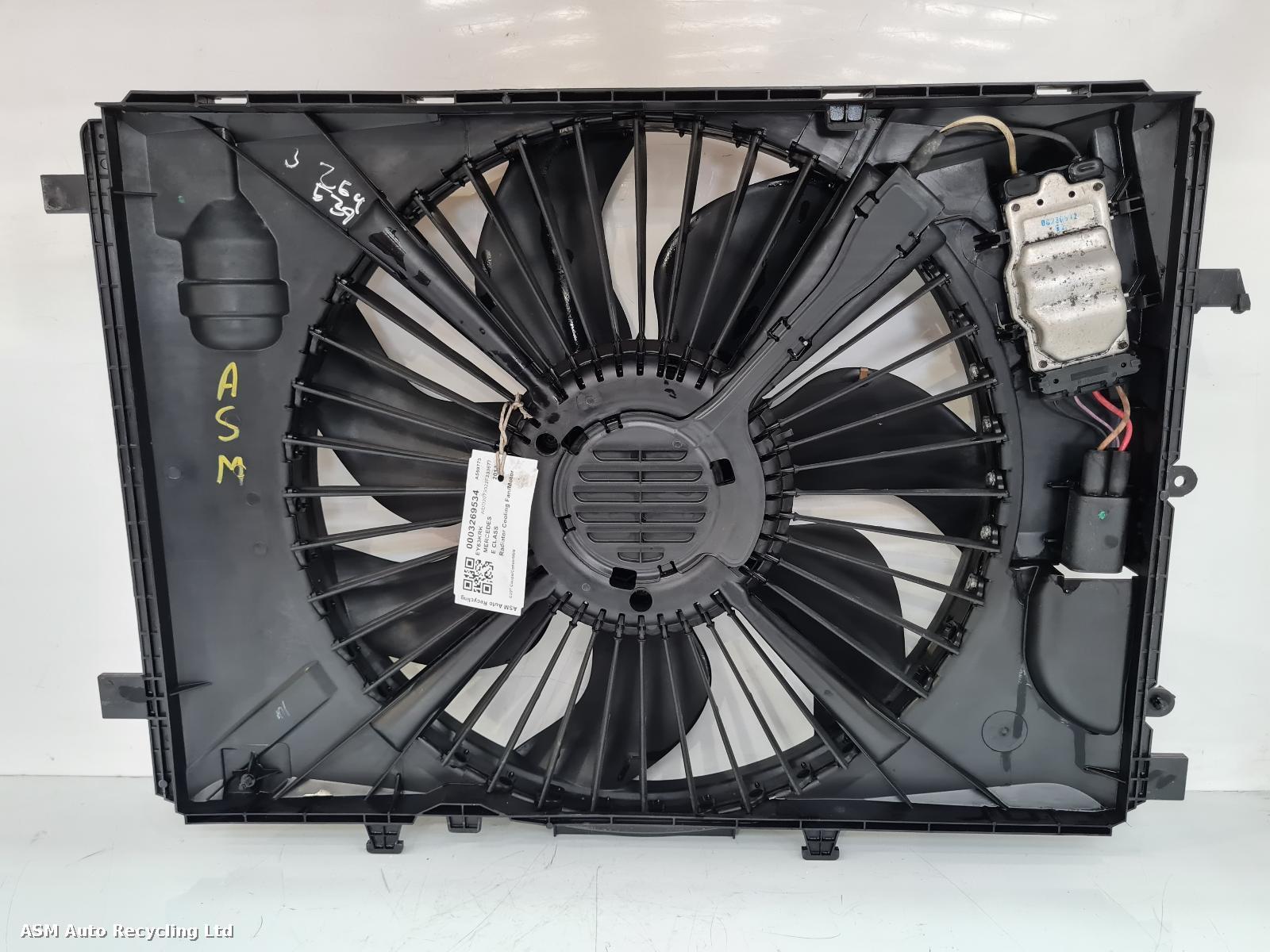 View Auto part Engine Cooling Motor Mercedes E Class 2013