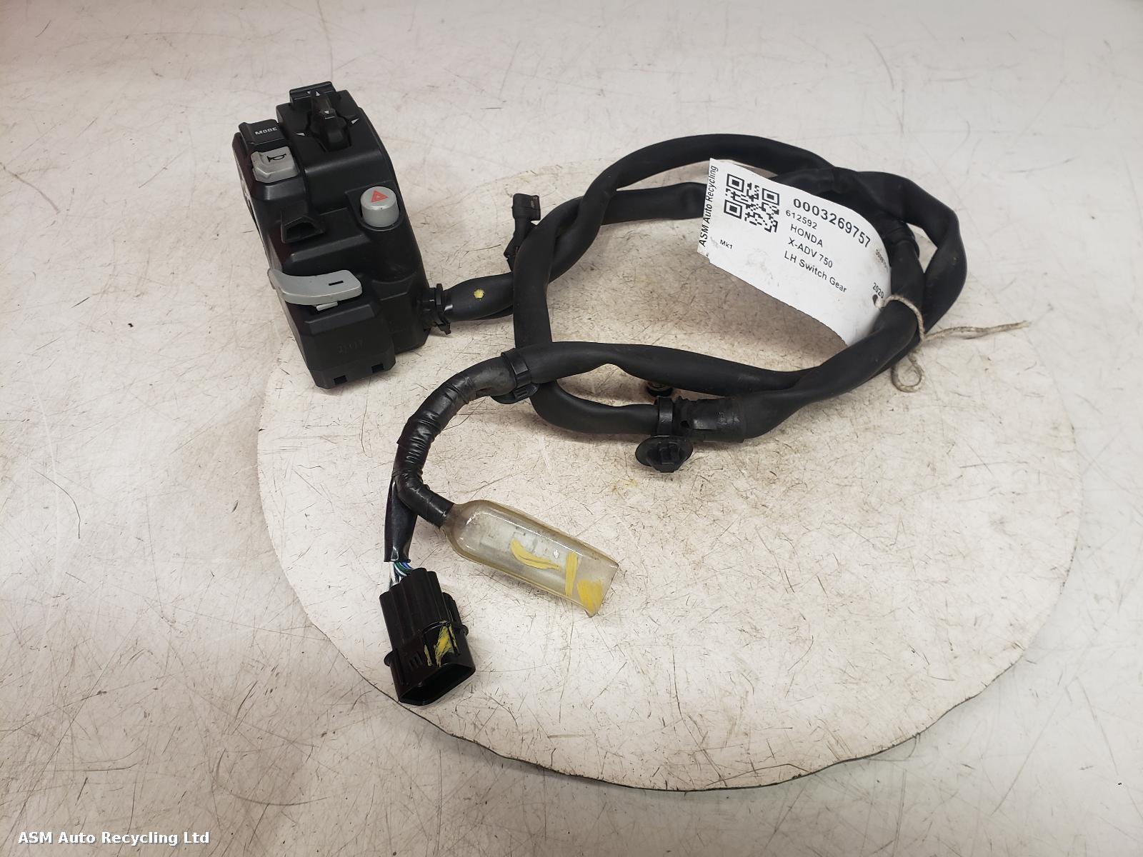 View Auto part LH Switch Gear Honda X-adv 750 2020