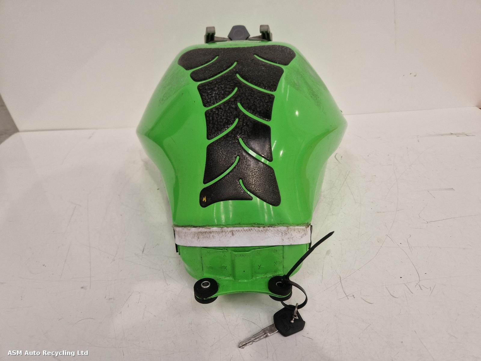 View Auto part Fuel Tank Kawasaki Ninja 250 2009
