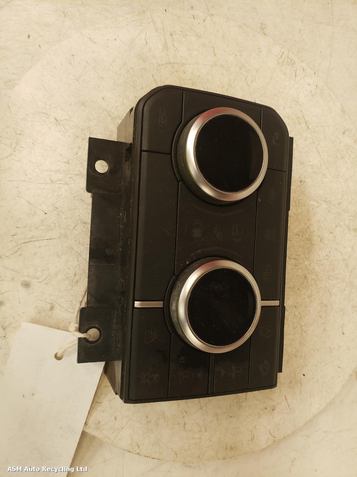 View Auto part Heater/AC Controller Land Rover Defender 2024