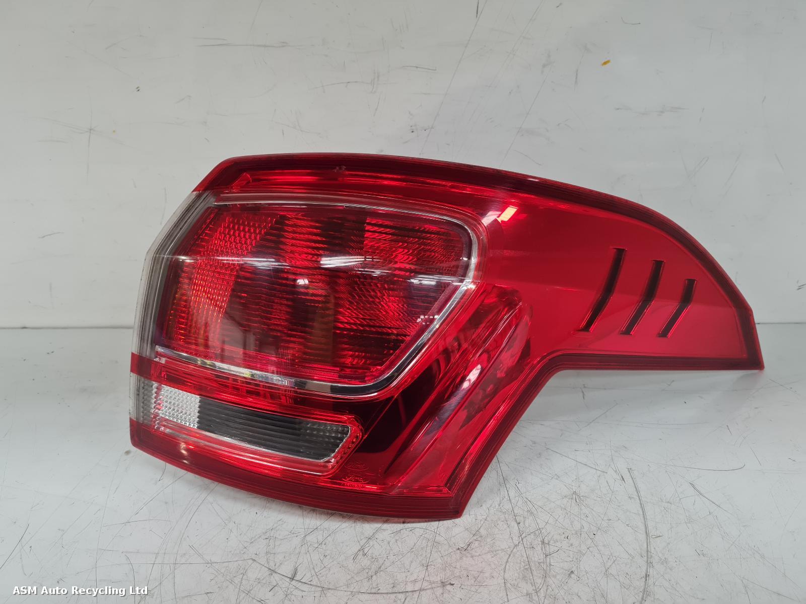 View Auto part R Taillight Ford B Max 2014