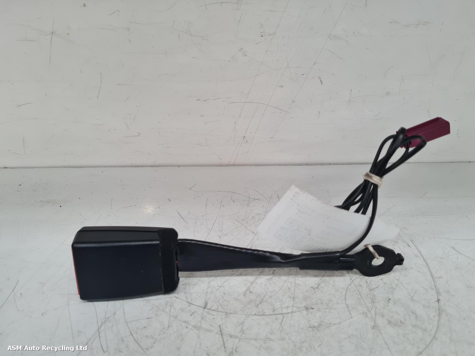 View Auto part Seat Belt Ford B Max 2014