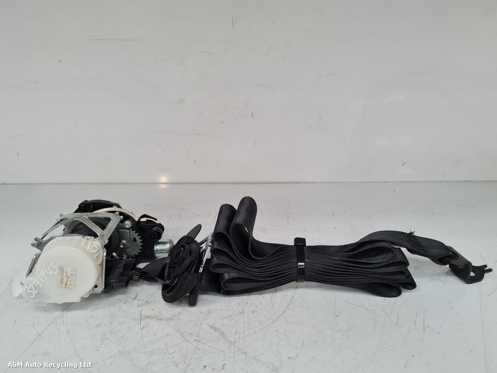 View Auto part Seat Belt Volkswagen Polo 2013