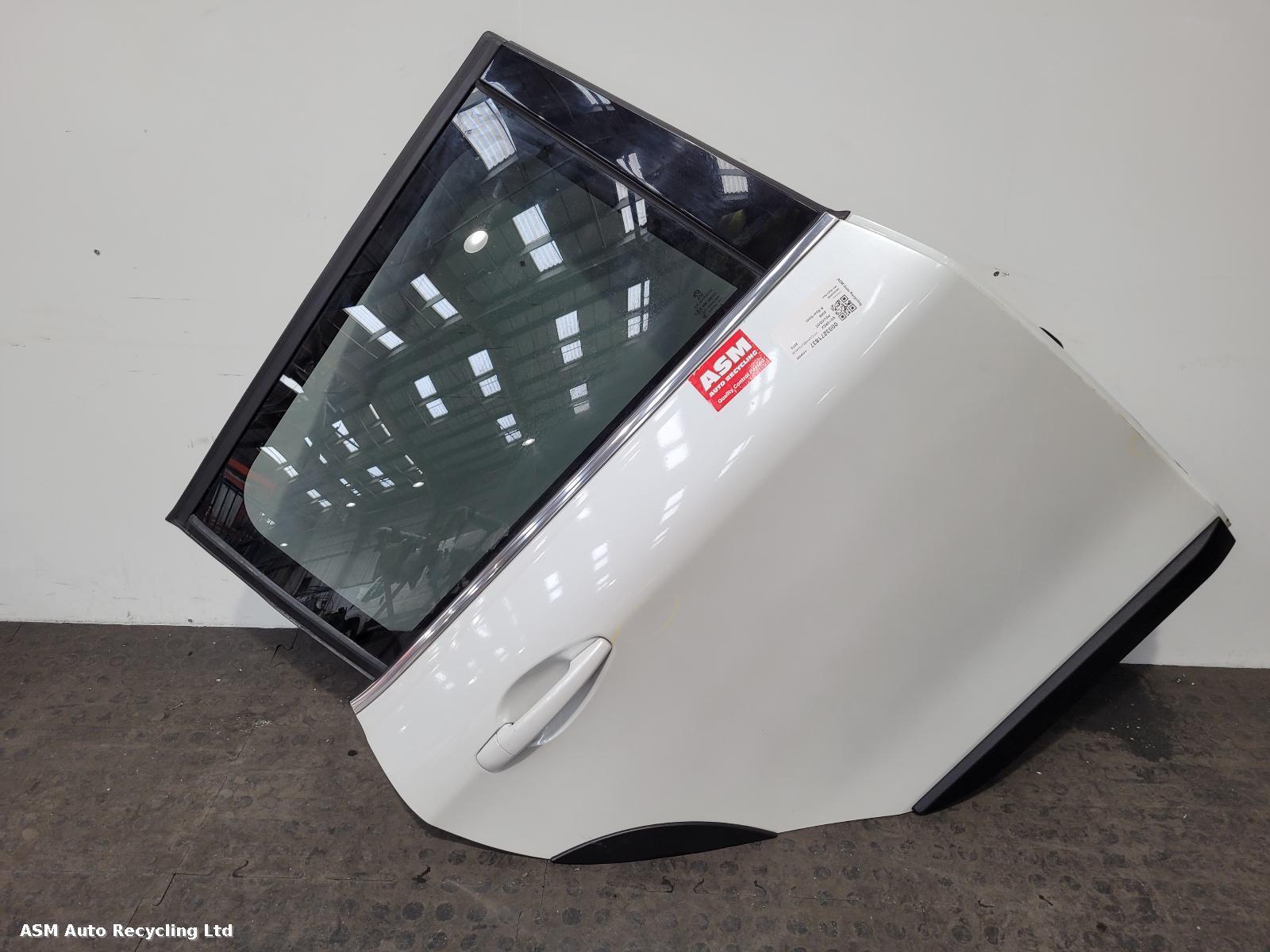 View Auto part R Rear Door Peugeot 2008 2018