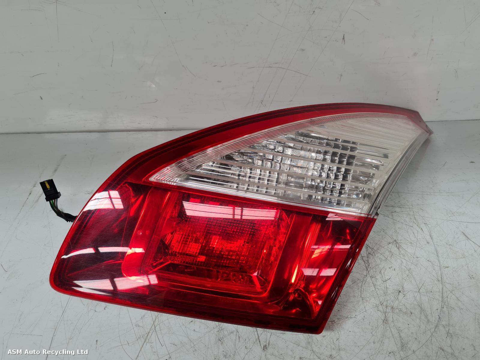 View Auto part R Taillight Renault Megane 2013