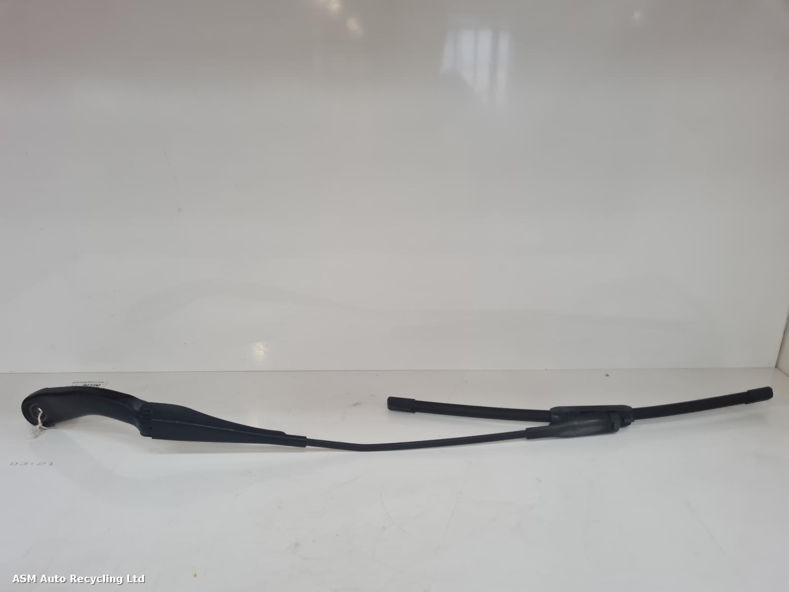 View Auto part Wiper Arm Bmw 1 Series 2013