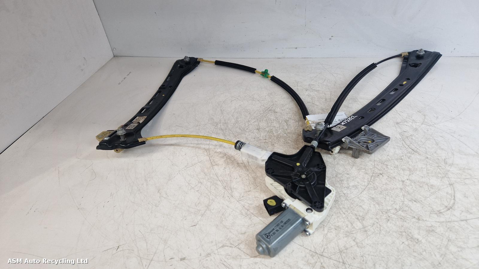 View Auto part RF Window Regulator Mercedes E Class 2019
