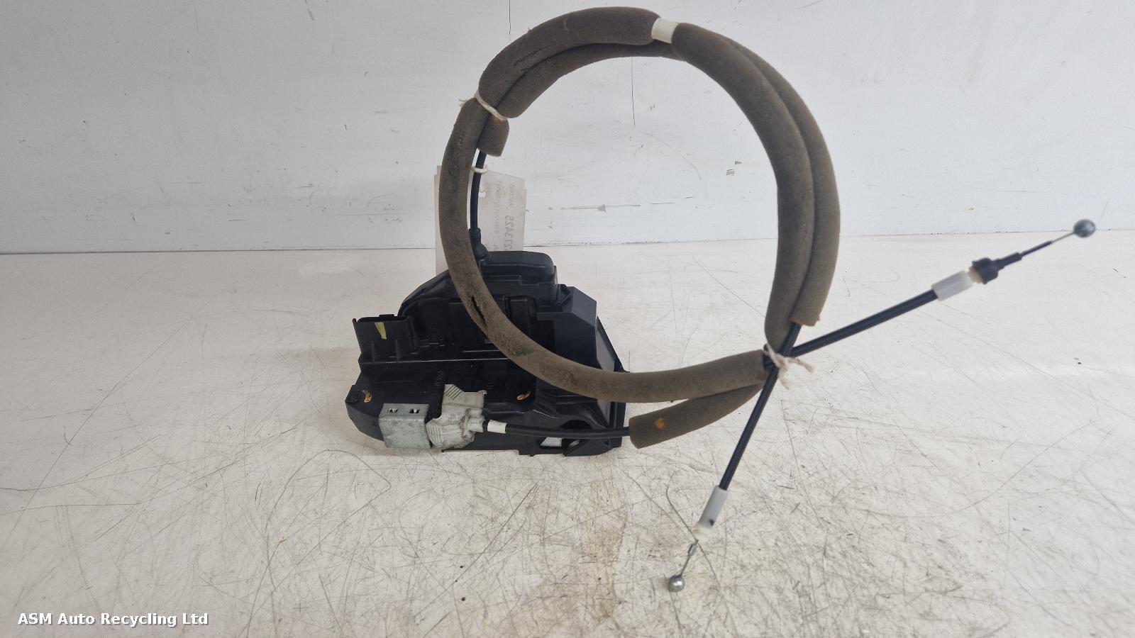 View Auto part Door Lock Assembly Nissan Qashqai 2015