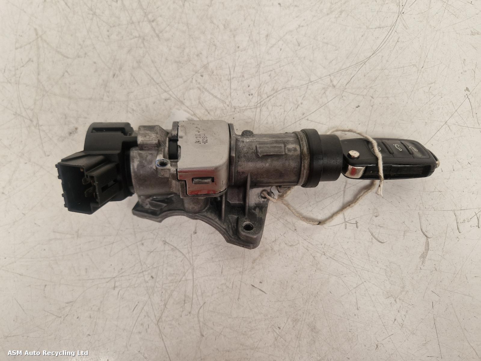 View Auto part Ignition W/Key Volkswagen Polo 2010