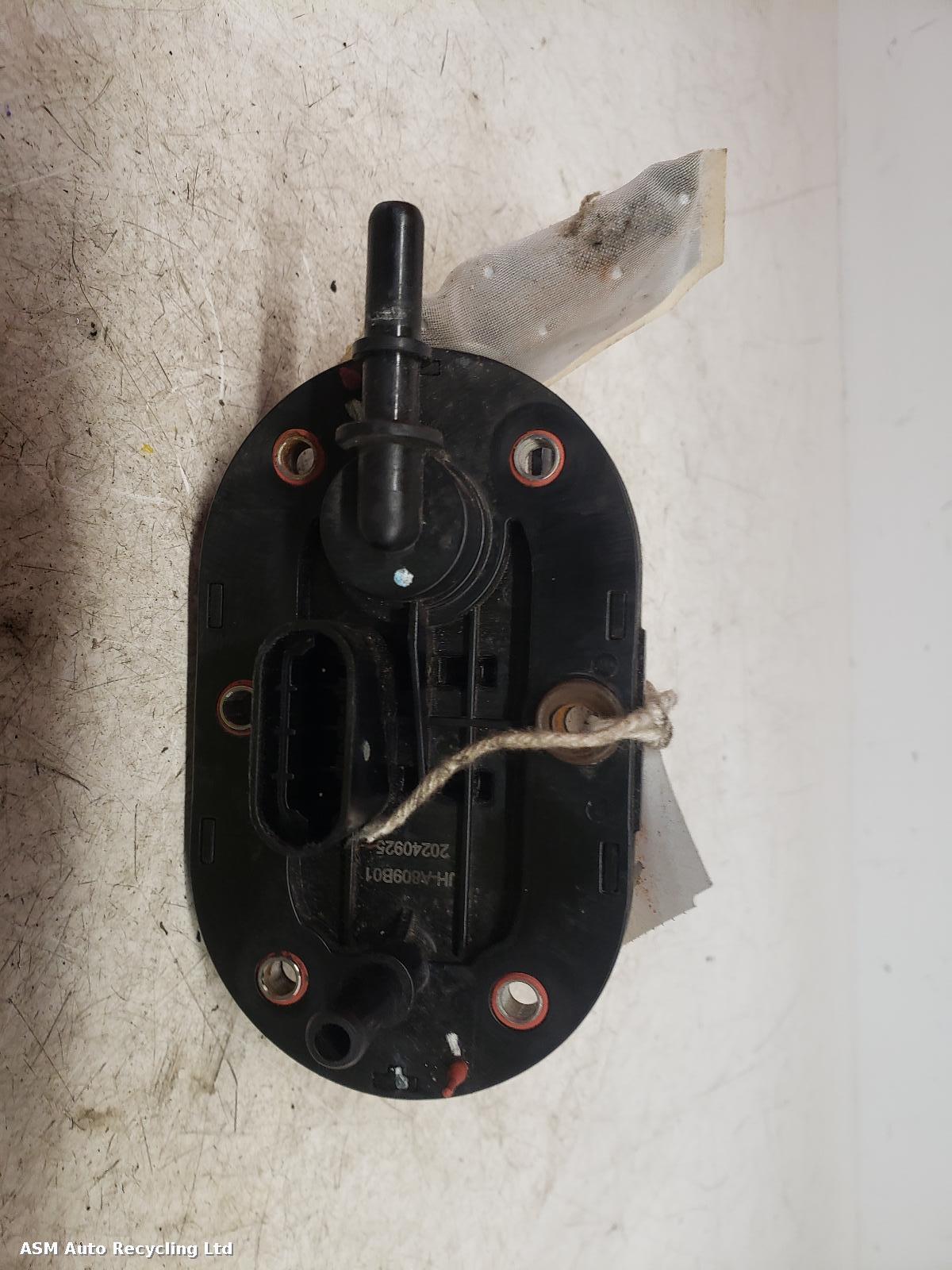 View Auto part Fuel Pump Sinnis Terrain 2018