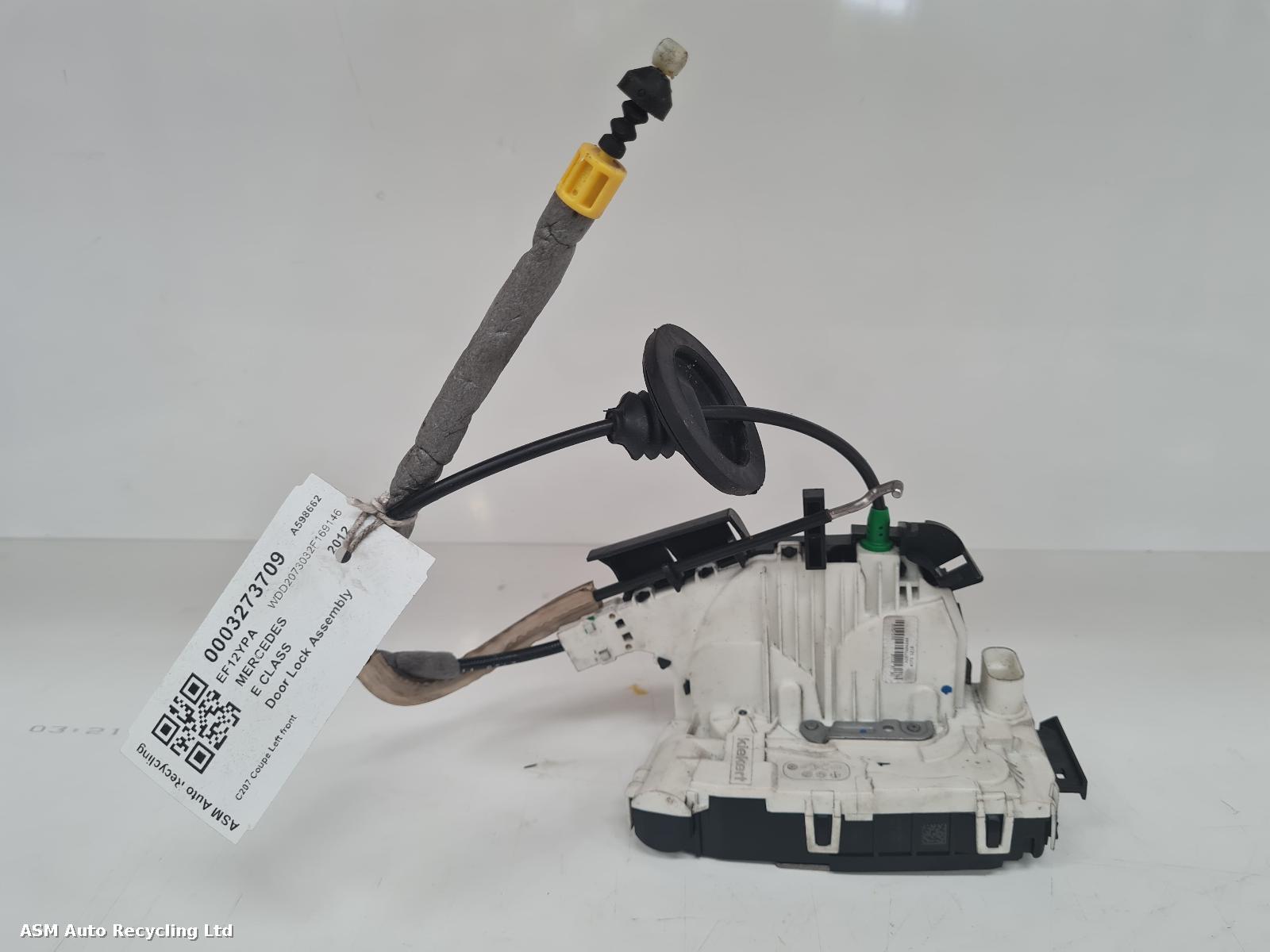 View Auto part Door Lock Assembly Mercedes E Class 2012